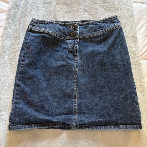 Ann Taylor Women’s Blue Dark Wash Denim Mini Skirt - Picture 2 of 7